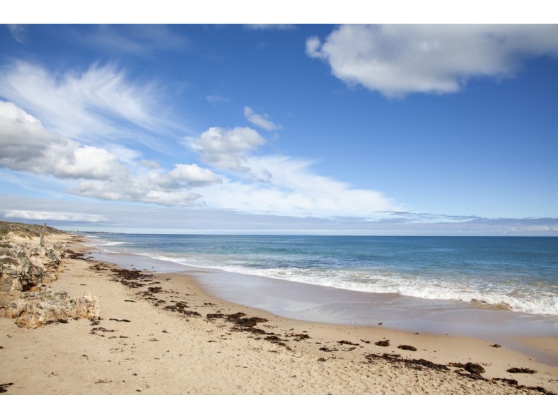 Lot 2537 Teneriffe Rise, Halls Head WA 6210