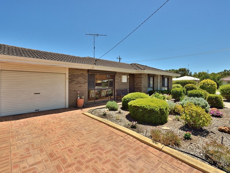 8 Deering Drive, North Yunderup WA 6208