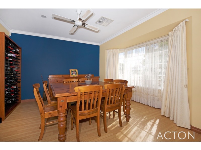 18 Silverton Crescent, Erskine WA 6210