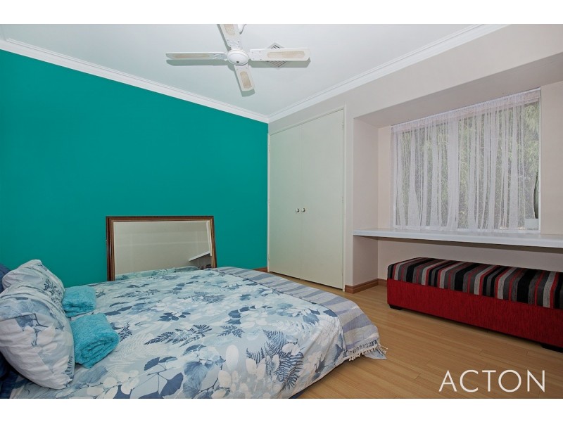 18 Silverton Crescent, Erskine WA 6210