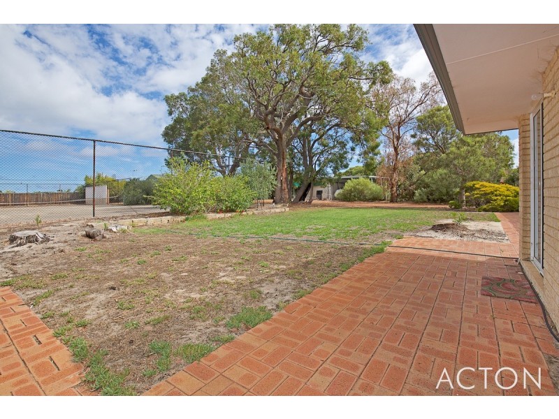 18 Silverton Crescent, Erskine WA 6210