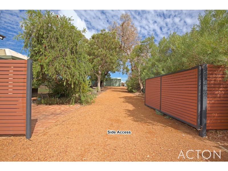 18 Silverton Crescent, Erskine WA 6210