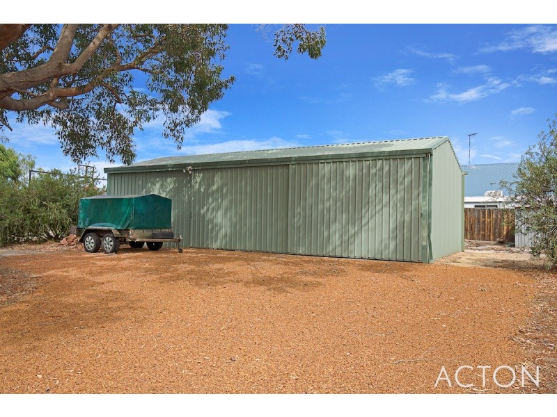 18 Silverton Crescent, Erskine WA 6210