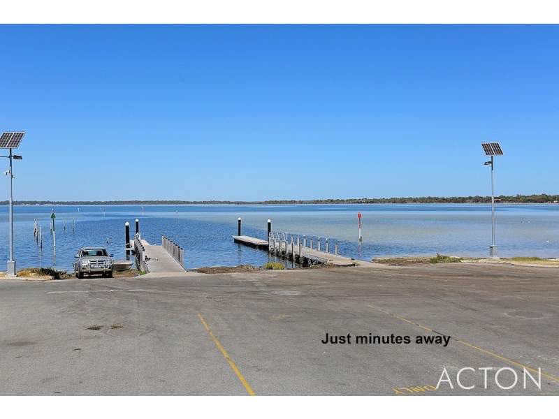 18 Silverton Crescent, Erskine WA 6210