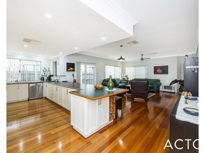 21 Sirrocco Drive, Erskine WA 6210