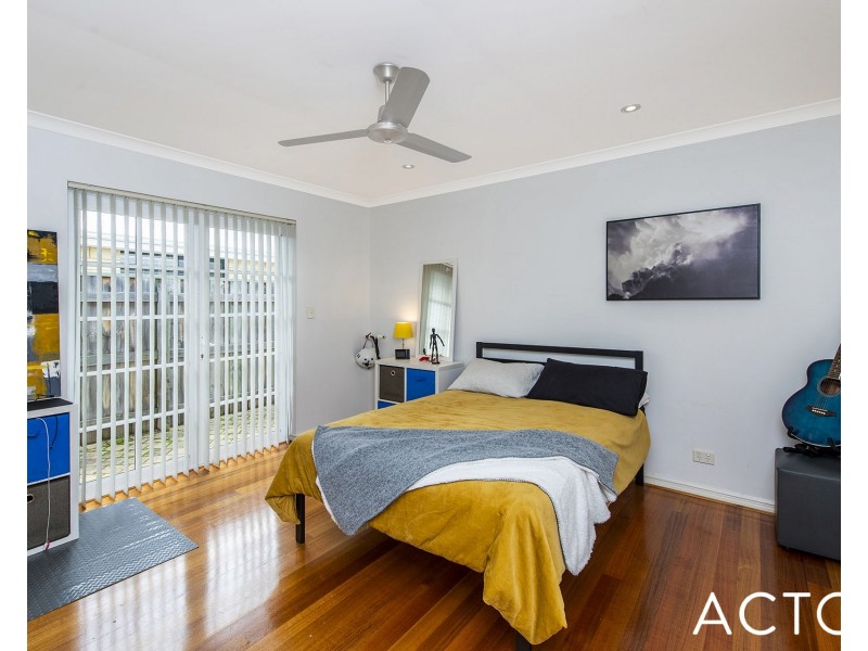 21 Sirrocco Drive, Erskine WA 6210