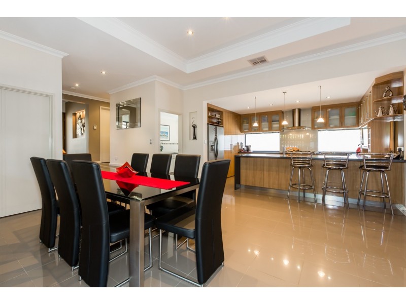 125 Hudson Drive, Dudley Park WA 6210