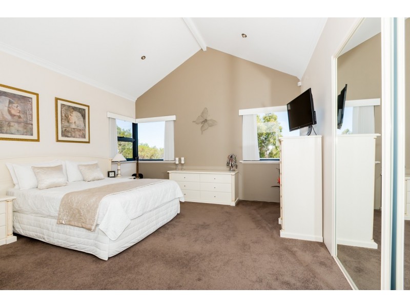 125 Hudson Drive, Dudley Park WA 6210