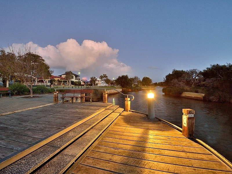 125 Hudson Drive, Dudley Park WA 6210