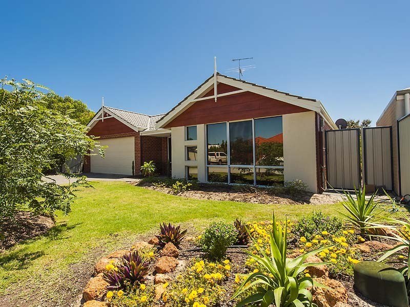 22 Ferncliffe Parkway, Meadow Springs WA 6210