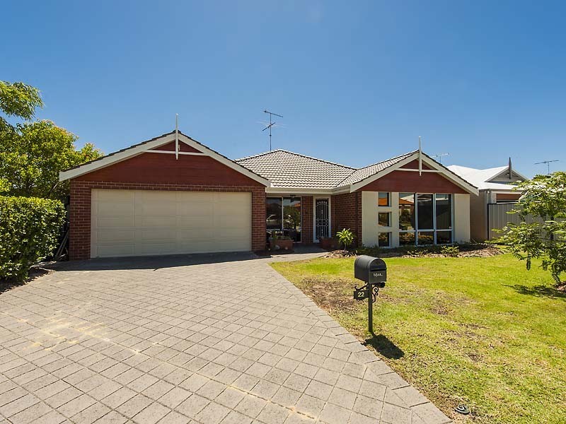 22 Ferncliffe Parkway, Meadow Springs WA 6210