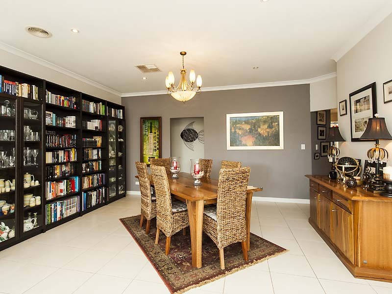 22 Ferncliffe Parkway, Meadow Springs WA 6210