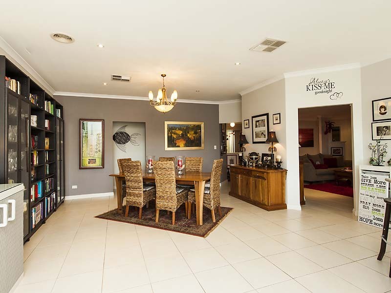 22 Ferncliffe Parkway, Meadow Springs WA 6210