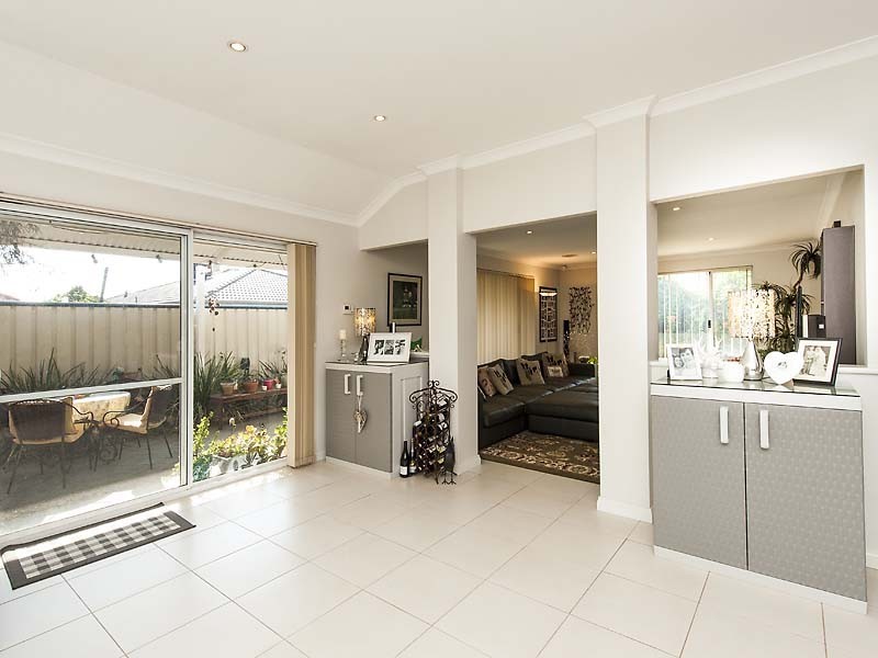 22 Ferncliffe Parkway, Meadow Springs WA 6210