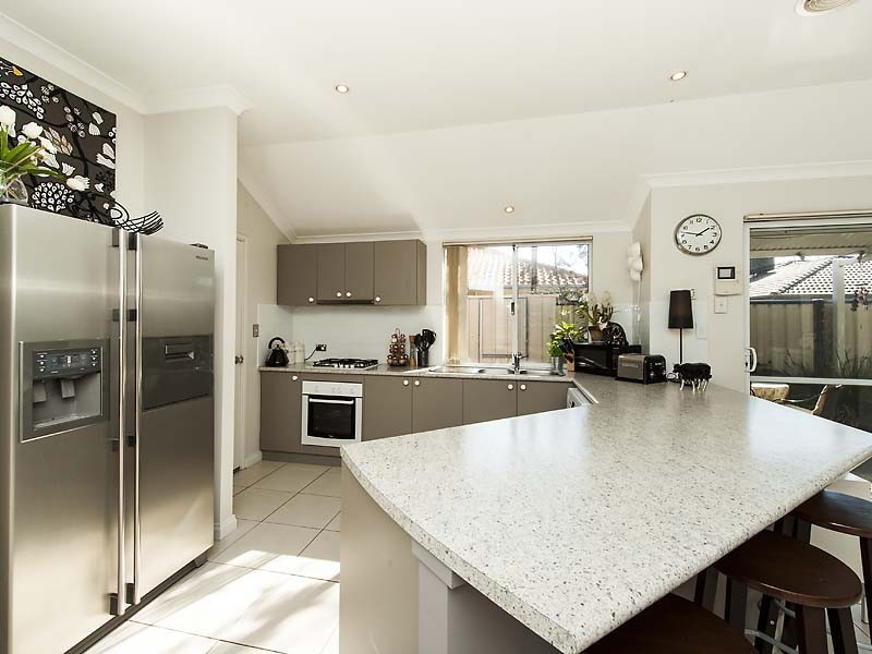 22 Ferncliffe Parkway, Meadow Springs WA 6210