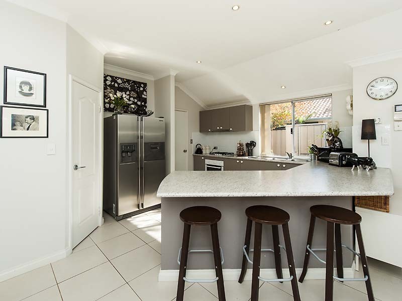 22 Ferncliffe Parkway, Meadow Springs WA 6210