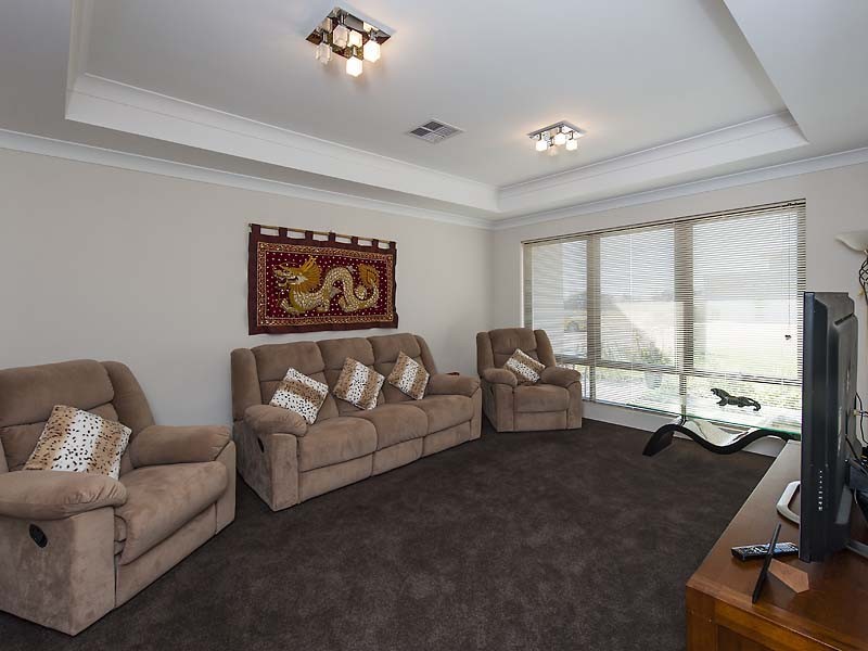 82 Flinders Street, Falcon WA 6210