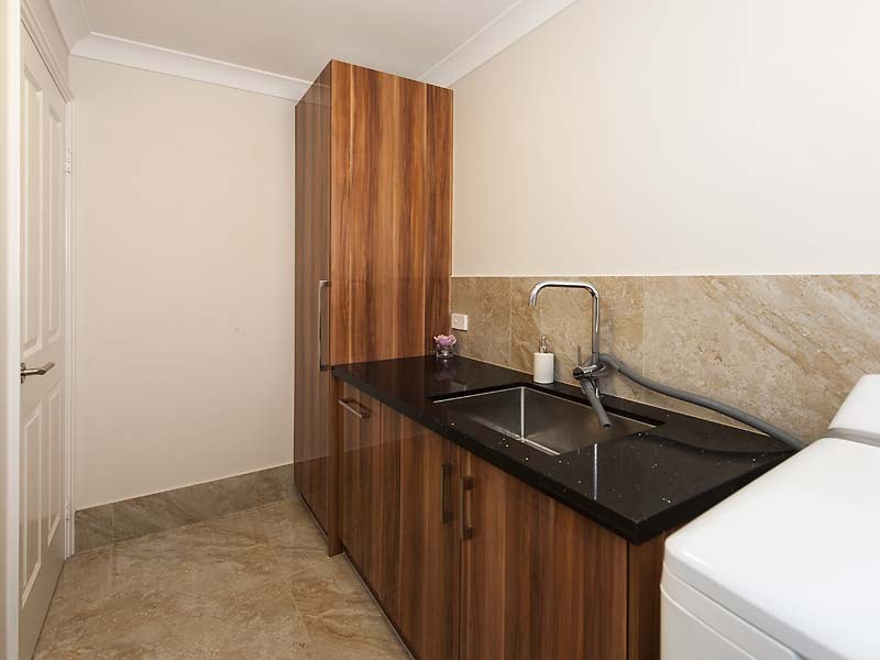 82 Flinders Street, Falcon WA 6210