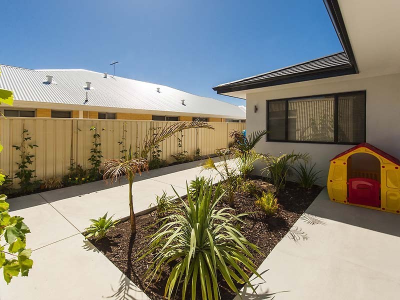 82 Flinders Street, Falcon WA 6210