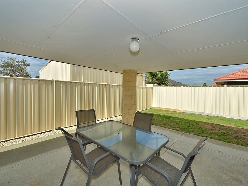 21 Highcliffe Circle, Lakelands WA 6180