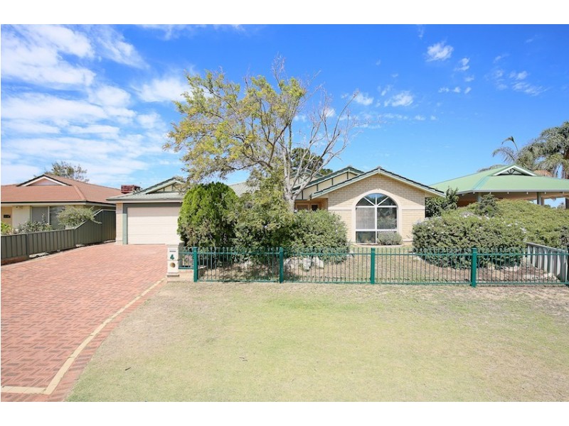 4 Templetonia Promenade, Halls Head WA 6210