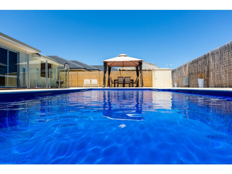 17 Tectona Way, Halls Head WA 6210