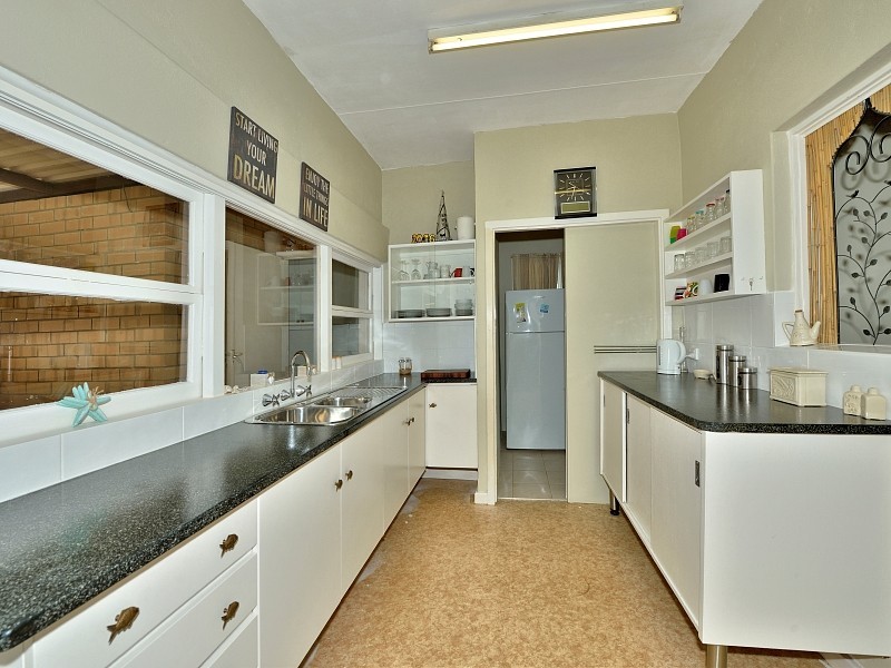 27a Cooranga Road, Falcon WA 6210