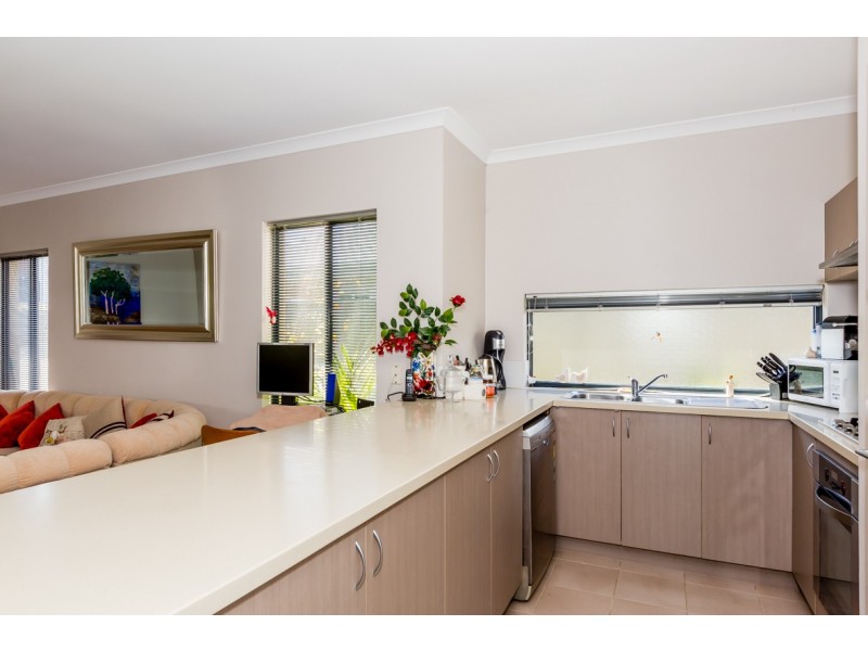 14 Butcherbird Loop, Erskine WA 6210