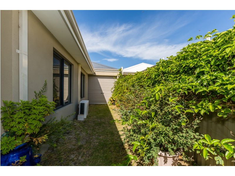 14 Butcherbird Loop, Erskine WA 6210