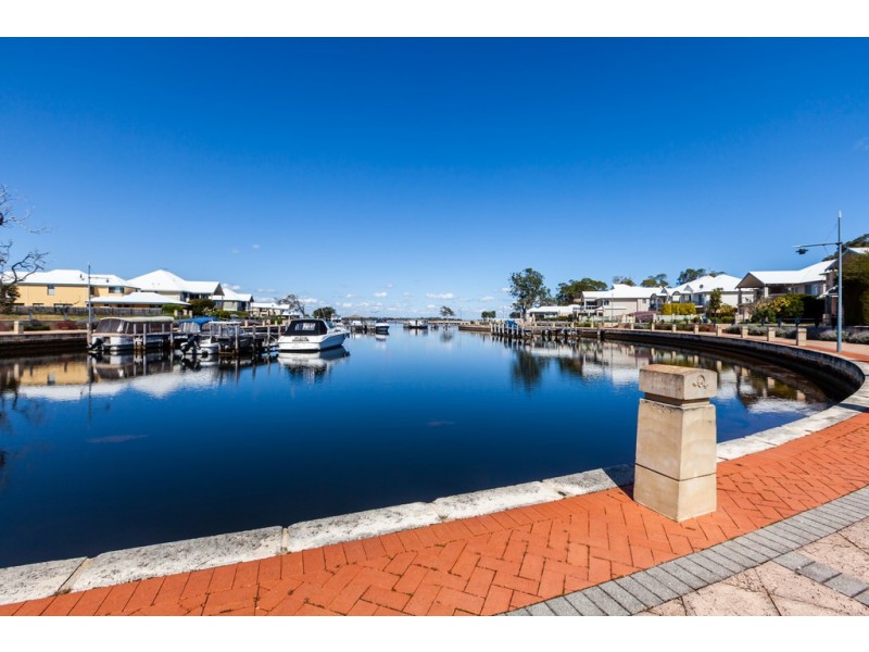 14 Butcherbird Loop, Erskine WA 6210