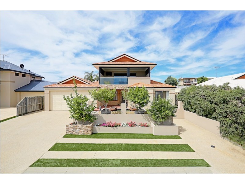 29 Hibbertia Follow, Halls Head WA 6210