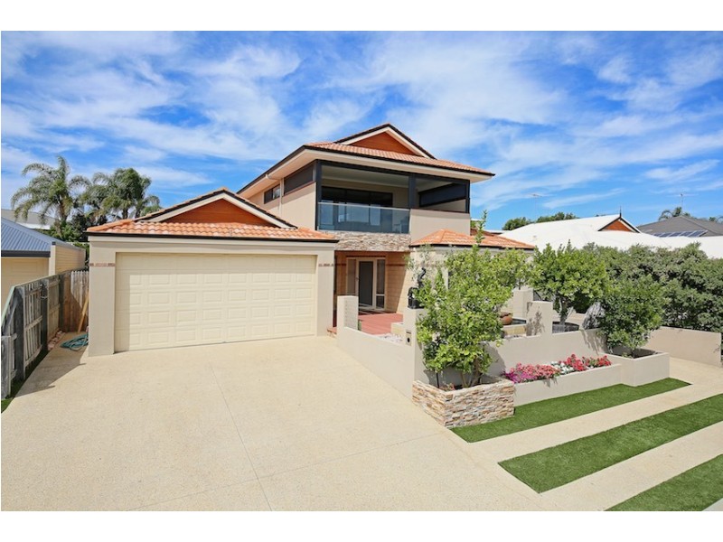 29 Hibbertia Follow, Halls Head WA 6210