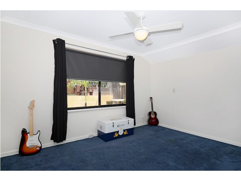 29 Hibbertia Follow, Halls Head WA 6210
