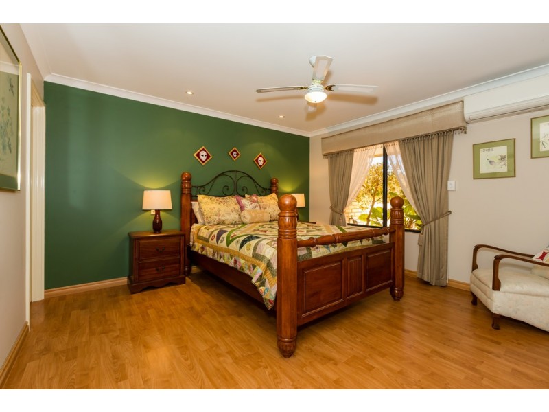 25 Grayswood Retreat, Erskine WA 6210