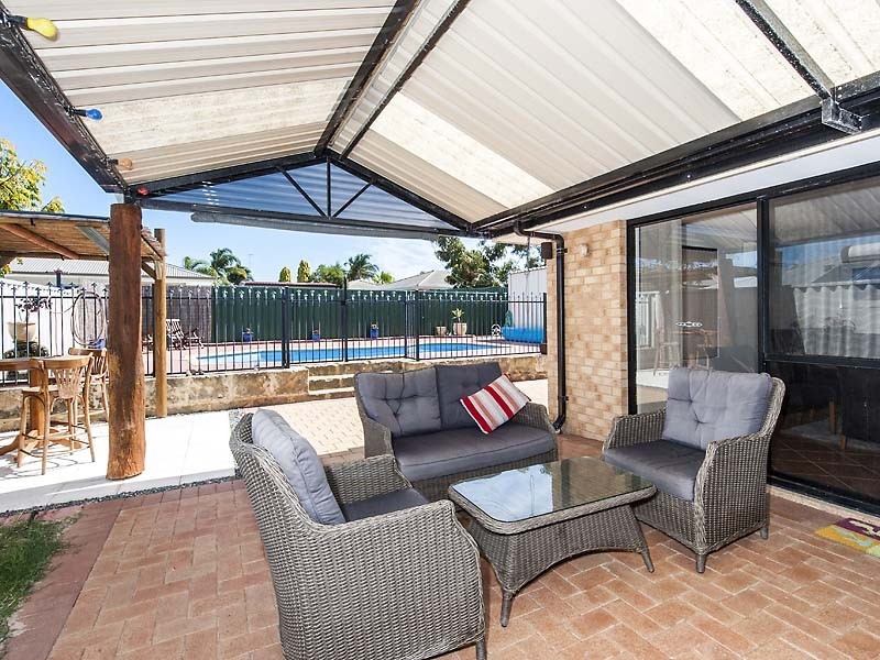 14 Waxberry Close, Halls Head WA 6210
