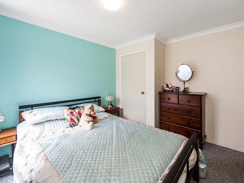 14 Waxberry Close, Halls Head WA 6210