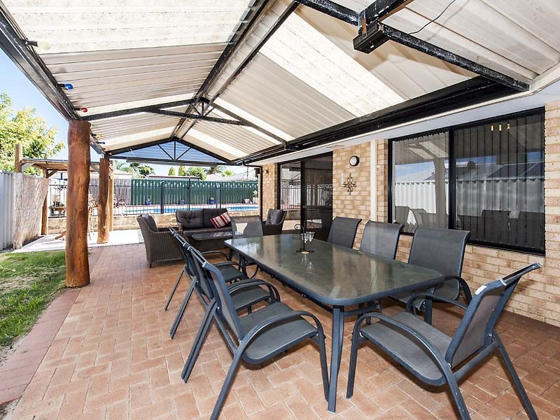 14 Waxberry Close, Halls Head WA 6210