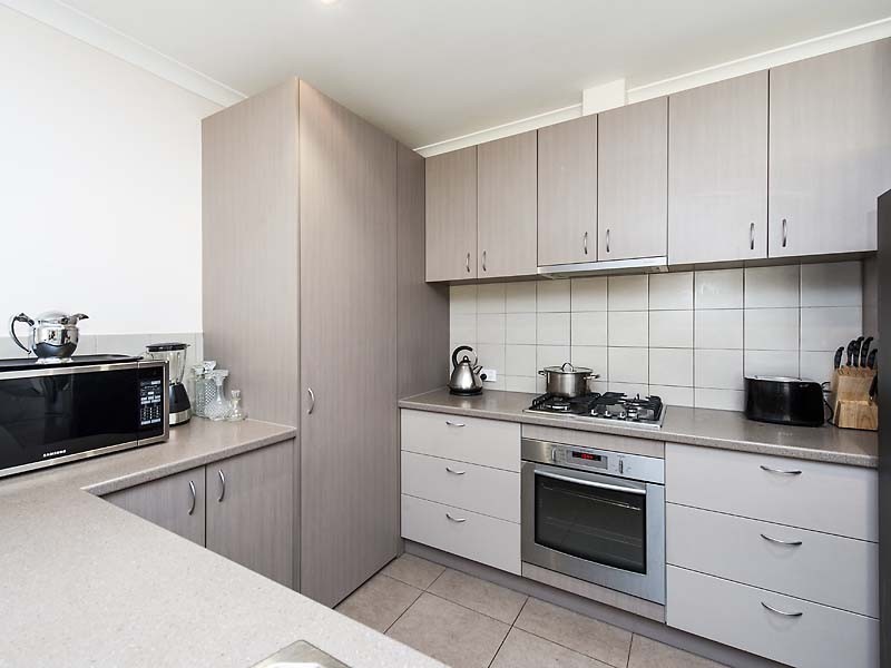 94 Hudson Drive, Dudley Park WA 6210