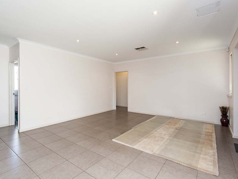 94 Hudson Drive, Dudley Park WA 6210