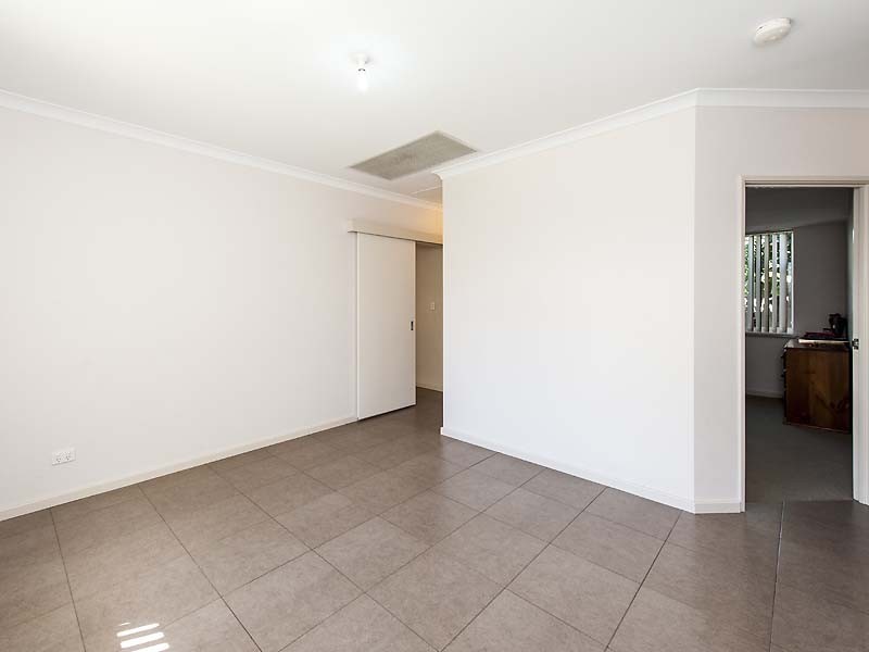 94 Hudson Drive, Dudley Park WA 6210