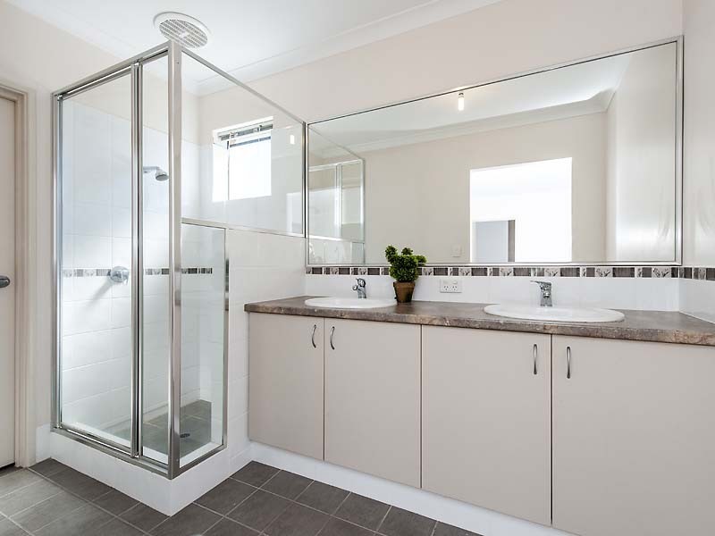 94 Hudson Drive, Dudley Park WA 6210