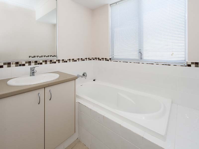 94 Hudson Drive, Dudley Park WA 6210