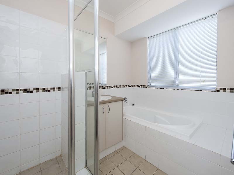 94 Hudson Drive, Dudley Park WA 6210