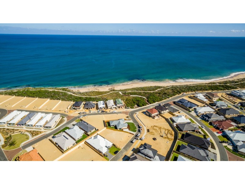 52 Torwood Edge, Halls Head WA 6210