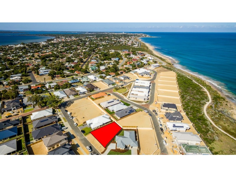 52 Torwood Edge, Halls Head WA 6210