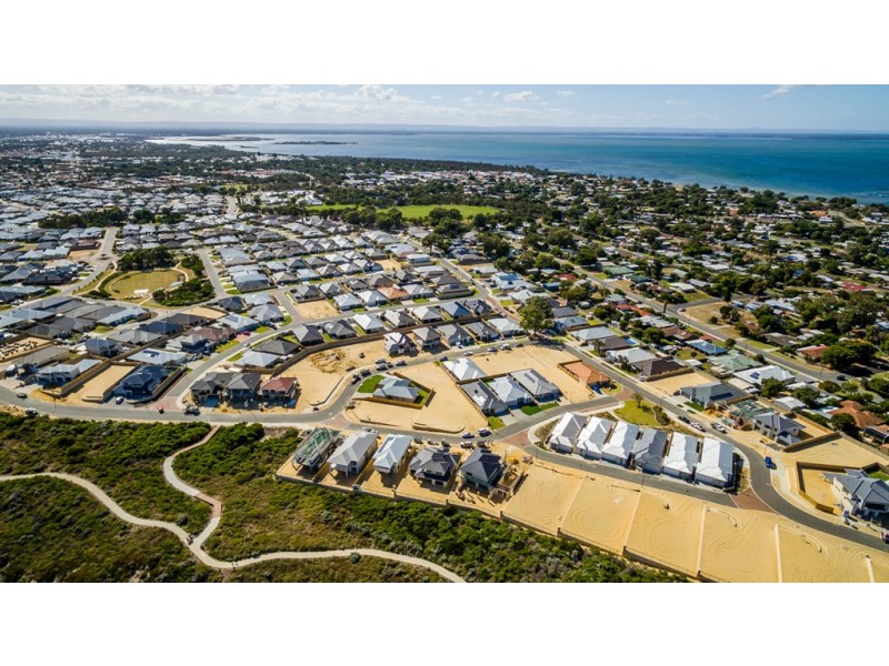 52 Torwood Edge, Halls Head WA 6210