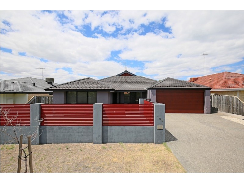 199 Peelwood Parade, Halls Head WA 6210