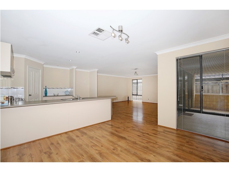 199 Peelwood Parade, Halls Head WA 6210