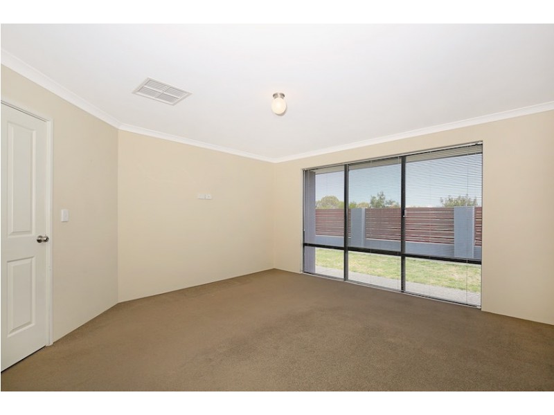 199 Peelwood Parade, Halls Head WA 6210