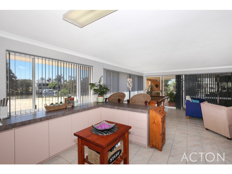 32 Willow Gardens, South Yunderup WA 6208